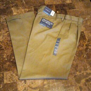 Croft and Barrow Pleated Khaki Pants